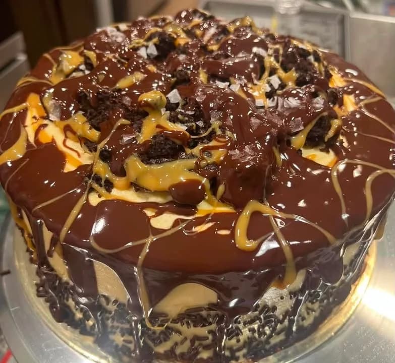 Salted chocolate Carmel cake