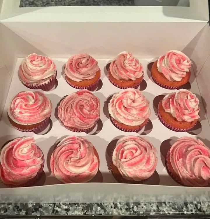 Strawberry sugar cupcakes