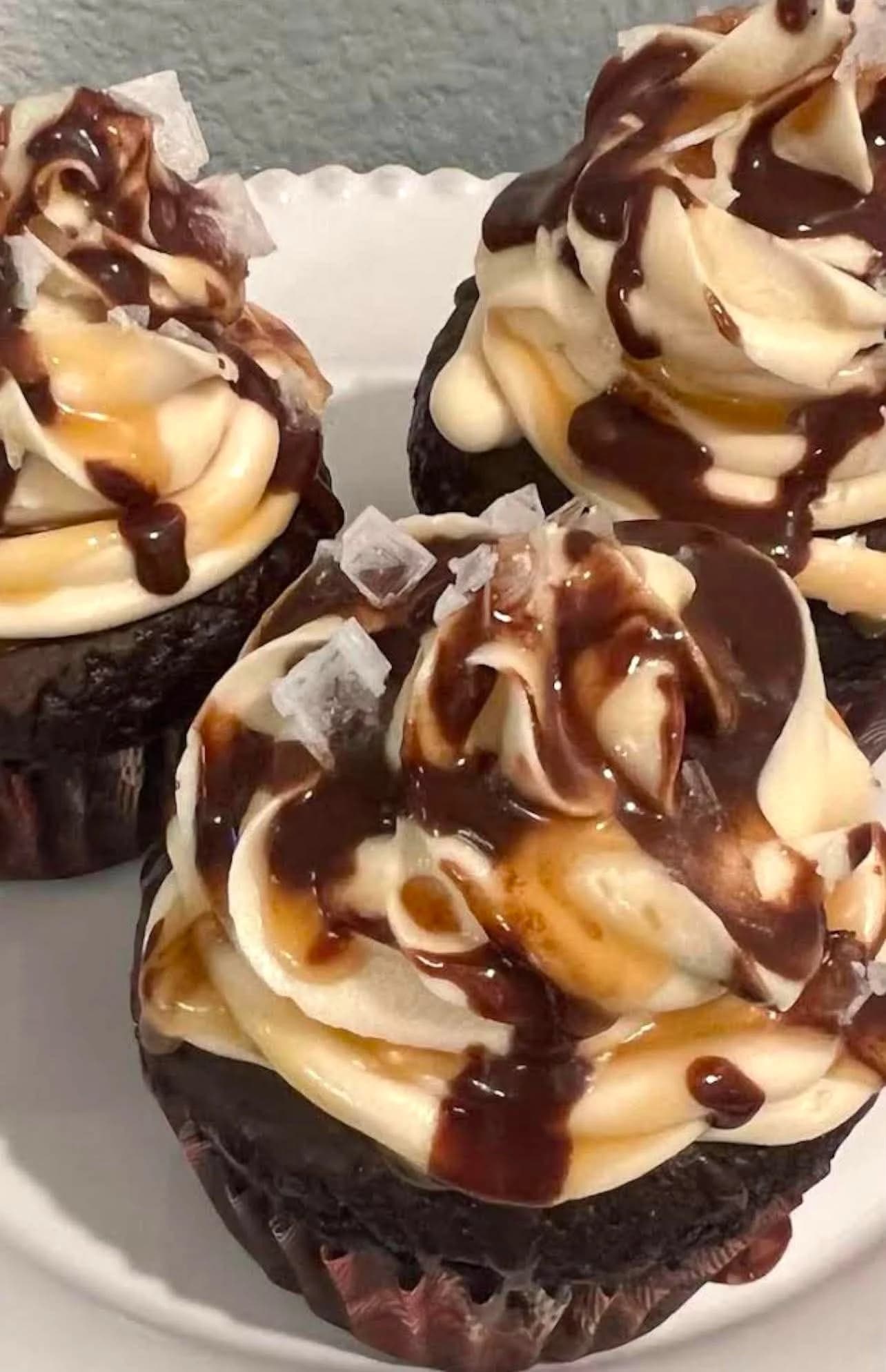 salted choc, carmel cupcakes
